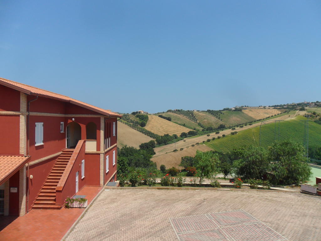 ホテル Fattoria Cerreto Mosciano SantʼAngelo エクステリア 写真