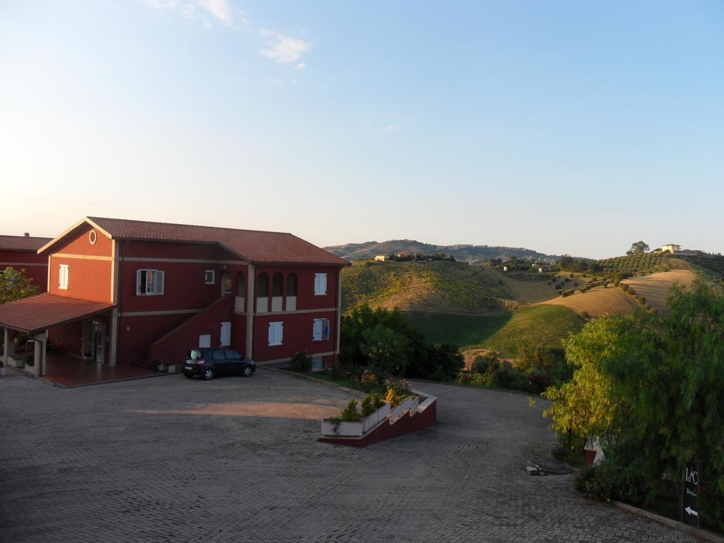 ホテル Fattoria Cerreto Mosciano SantʼAngelo エクステリア 写真