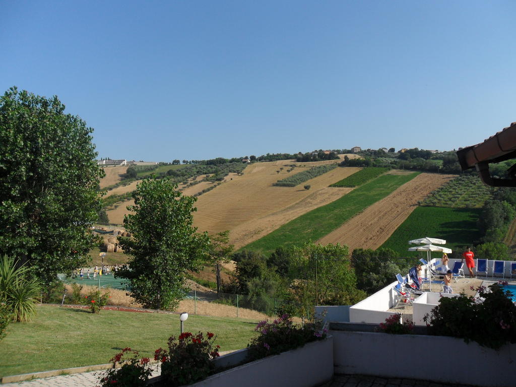 ホテル Fattoria Cerreto Mosciano SantʼAngelo エクステリア 写真