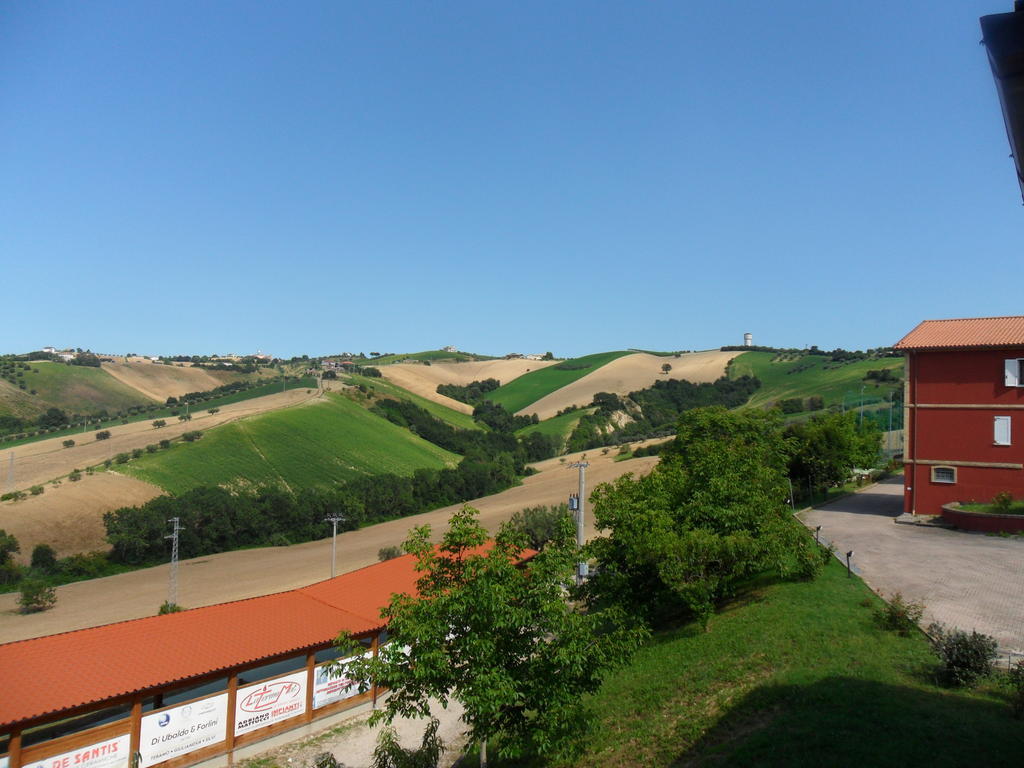 ホテル Fattoria Cerreto Mosciano SantʼAngelo エクステリア 写真